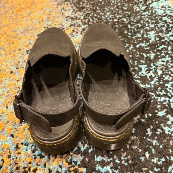 Dr. Marten Mules - Picture 2 of 6